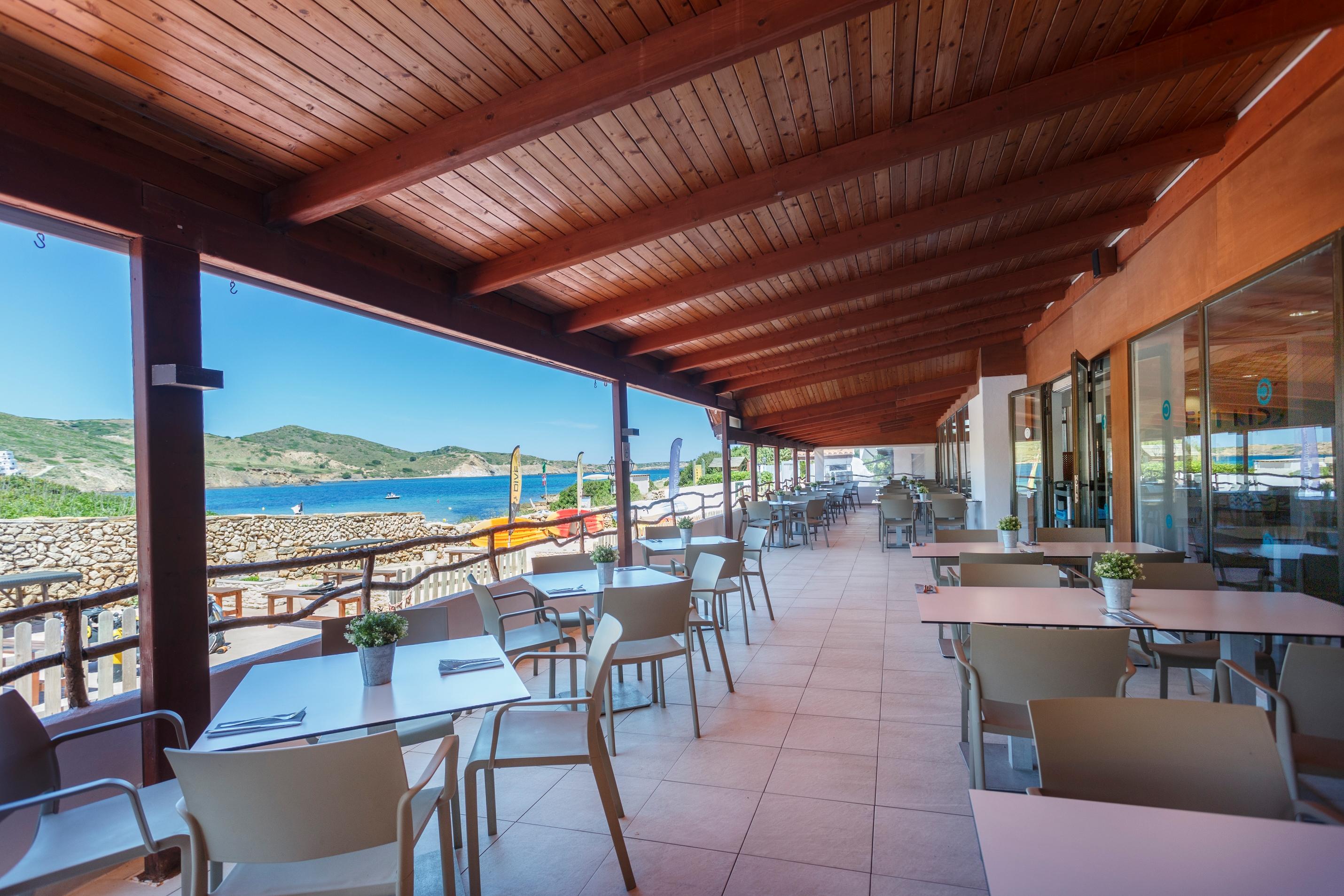 Fergus Club Carema Splash Playas De Fornells Ресторан фото